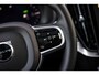 Volvo XC90 2.0 T8 Plug-in hybrid AWD Ultra Black Ed. Exec. Adaptieve Cruise Control | Elektr. schuif-\-kanteldak | 360 Camera | Luchtvering | Bowers & Wilkins Premium Audio | Extra getint glas | Gelamineerde ramen | Geventileerde voorstoelen | Stoelverwarming | Stoelmassage | Verwarmd stuurwiel | Google Services | Head-up display | Alcantara hemelbekleding | 22" Lichtmetalen velgen |