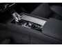 Volvo XC90 2.0 T8 Plug-in hybrid AWD Ultra Black Ed. Exec. Adaptieve Cruise Control | Elektr. schuif-\-kanteldak | 360 Camera | Luchtvering | Bowers & Wilkins Premium Audio | Extra getint glas | Gelamineerde ramen | Geventileerde voorstoelen | Stoelverwarming | Stoelmassage | Verwarmd stuurwiel | Google Services | Head-up display | Alcantara hemelbekleding | 22" Lichtmetalen velgen |