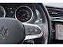 Volkswagen Tiguan 1.5 TSI Life Business 150 pk DSG | Trekhaak | ACC | Camera
