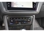 Volkswagen Tiguan 1.5 TSI Life Business 150 pk DSG | Trekhaak | ACC | Camera