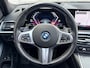 BMW 3-Serie Touring 330e xDrive M-Sport PHEV / Shadow Line / Wide Screen / 1500kg Trekgewicht / M-pakket / Panorama dak / Parkeerassistent-pakket / 19" breedset LM wielen / Elektrische achterklep / Elektrische Stoelen / HUD /  Apple Carplay/Android / Stoel Verwarming /