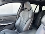 BMW 3-Serie Touring 330e xDrive M-Sport Plug-in PHEV Shadow Line / Wide Screen / 1500kg Trekgewicht / M-pakket / Panorama dak / Parkeerassistent-pakket / 18" breedset LM wielen / Elektrische achterklep / Elektrische Stoelen / HUD /  Apple Carplay/Android /