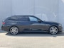 BMW 3-Serie Touring 330e xDrive M-Sport Plug-in PHEV Shadow Line / Wide Screen / 1500kg Trekgewicht / M-pakket / Panorama dak / Parkeerassistent-pakket / 18" breedset LM wielen / Elektrische achterklep / Elektrische Stoelen / HUD /  Apple Carplay/Android /