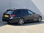BMW 3-Serie Touring 330e xDrive M-Sport Plug-in PHEV Shadow Line / Wide Screen / 1500kg Trekgewicht / M-pakket / Panorama dak / Parkeerassistent-pakket / 18" breedset LM wielen / Elektrische achterklep / Elektrische Stoelen / HUD /  Apple Carplay/Android /