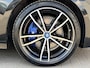 BMW 3-Serie Touring 330e xDrive M-Sport Plug-in PHEV Shadow Line / Wide Screen / 1500kg Trekgewicht / M-pakket / Panorama dak / Parkeerassistent-pakket / 18" breedset LM wielen / Elektrische achterklep / Elektrische Stoelen / HUD /  Apple Carplay/Android /