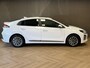 Hyundai Ioniq STYLE EV 38 kWh SOH 93,4% AUT SCHUIFDAK STOEL/ STUURVERWARMING CAMERA NAVIGATIE APPLE CARPLAY CRUISE PDC AIRCO