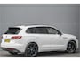 Volkswagen Touareg 3.0 TSi 4MOTION R Black Style Pano Trekhaak 22"