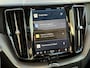 Volvo XC60 2.0 T8 Plug-in hybrid AWD Plus Black Edition | Adaptieve Cruise Control | Panoramadak | Harman Kardon Audio | Stoel-/Stuur-/Voorruitverwarming | Dodehoek Detectie | 360° Parkeercamera |