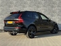 Volvo XC60 2.0 T8 Plug-in hybrid AWD Plus Black Edition | Adaptieve Cruise Control | Panoramadak | Harman Kardon Audio | Stoel-/Stuur-/Voorruitverwarming | Dodehoek Detectie | 360° Parkeercamera |