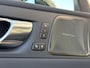 Volvo XC60 2.0 T8 Plug-in hybrid AWD Plus Black Edition | Adaptieve Cruise Control | Panoramadak | Harman Kardon Audio | Stoel-/Stuur-/Voorruitverwarming | Dodehoek Detectie | 360° Parkeercamera |