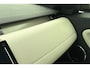 Land Rover Discovery Sport P270e Business Landmark Edition | Panoramadak | Trekhaak | Cold Climate Pack Santorini Black / Light Oyster