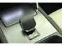 Land Rover Discovery Sport P270e Business Landmark Edition | Panoramadak | Trekhaak | Cold Climate Pack Santorini Black / Light Oyster