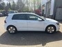 Volkswagen E-Golf 116 PK | Automaat | Cruise Control | Stoelverwarming | Climate controle | Navigatie | Achteruitrij Camera | Getinte Ramen |