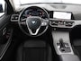 BMW 3-Serie 320i Executive Edition | Sportstoelen | Carplay | Live Cockpit | Half leder | Navigatie | Full LED | Climate control | Parkeerhulp | Cruise control | Bluetooth