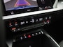 Audi A3 Sportback 30 TFSI S edition 116 PK | S-line | Automaat | Navigatie | Camera | Adaptive Cruise Control | Trekhaak | Stoelverwarming | Virtual Cockpit | LED | Lichtmetalen velgen | Privacy glass |