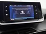 Peugeot 2008 SUV Allure 130pk Automaat | Navigatie | Achteruitrijcamera | Stoelverwarming | Climate Control | Cruise Control | Led koplampen | Parkeersensoren | Keyless start | Apple Carplay / Android Auto | Bluetooth | DAB+ radio | Donker getint glas | 17" lichtmetalen velgen |
