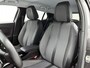 Peugeot 2008 SUV Allure 130pk Automaat | Navigatie | Achteruitrijcamera | Stoelverwarming | Climate Control | Cruise Control | Led koplampen | Parkeersensoren | Keyless start | Apple Carplay / Android Auto | Bluetooth | DAB+ radio | Donker getint glas | 17" lichtmetalen velgen |