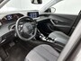 Peugeot 2008 SUV Allure 130pk Automaat | Navigatie | Achteruitrijcamera | Stoelverwarming | Climate Control | Cruise Control | Led koplampen | Parkeersensoren | Keyless start | Apple Carplay / Android Auto | Bluetooth | DAB+ radio | Donker getint glas | 17" lichtmetalen velgen |