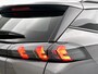 Peugeot 2008 SUV Allure 130pk Automaat | Navigatie | Achteruitrijcamera | Stoelverwarming | Climate Control | Cruise Control | Led koplampen | Parkeersensoren | Keyless start | Apple Carplay / Android Auto | Bluetooth | DAB+ radio | Donker getint glas | 17" lichtmetalen velgen |