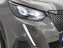 Peugeot 2008 SUV Allure 130pk Automaat | Navigatie | Achteruitrijcamera | Stoelverwarming | Climate Control | Cruise Control | Led koplampen | Parkeersensoren | Keyless start | Apple Carplay / Android Auto | Bluetooth | DAB+ radio | Donker getint glas | 17" lichtmetalen velgen |
