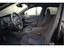 BMW 1-Serie M135i xDrive High Executive Edition | M Performance | Stoelverwarming | Cruise Control | Adaptive LED | Ambiance Verlichting | HIFI | Grootlichtassistent | M Sport Remmen