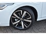Volkswagen Golf 1.5 eHybrid 204PK DSG-6 Life Edition | TREKHAAK | STOEL + STUURVERW. | 18 INCH | NAVIGATIE | APP CONNECT