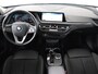 BMW 1-Serie 118i Sport Line | Sportstoelen | Carplay | Half leder | Live Cockpit | Full LED | Navigatie | Sfeerverlichting | Trekhaak | Climate control | Parkeerhulp | Cruise control | DAB | Bluetooth