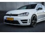 Volkswagen Golf 2.0 TSI R 4Motion 390 pk / Pano-Dak/ Keyless/ ACC/ DCC/ DSG/ Akraprovic/ Carplay/ Bi-Xenon/ 19''LMV