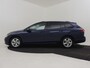 Volkswagen Golf Variant 1.0 eTSI Life 110Pk DSG/AUTO | Trekhaak | Apple carplay Android auto | Navigatie | Cruise control adaptief | Parkeersensoren V&A | 16"LMV