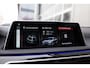 BMW 7-Serie 740Le 327 pk xDrive iPerformance / Nieuwstaat/ Dealer.ond/ Bowers&Wilkins/ Achteras-Sturing/ Pano-dak/ Head-Up/ Keyless/ Lucht-Vering/ Nappa-Leder/ Soft-Close/ 19'' LMV