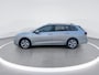 Volkswagen Golf Variant 1.0 eTSI 110pk DSG Life · Apple/Android Car Play · Camera · Navigatie · Stoelverwarming ·