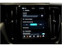 Volvo XC60 2.0 T8 AWD 335kW/456pk Aut8 Plug-in hybrid Long Range R-Design LUCHTVERING + BOWERS&WILKINS + ADAPT.CRUISE + PILOT ASSIST + STOEL-&STUURVERWARMING + GOOGLE DASH + KEYLESS ENTRY&GO + LANE ASSIST + CAMERA + EL.TREKHAAK + PARKSENSOREN V&A + 19" LM-VELGEN!!