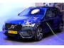 Volvo XC60 2.0 T8 AWD 335kW/456pk Aut8 Plug-in hybrid Long Range R-Design LUCHTVERING + BOWERS&WILKINS + ADAPT.CRUISE + PILOT ASSIST + STOEL-&STUURVERWARMING + GOOGLE DASH + KEYLESS ENTRY&GO + LANE ASSIST + CAMERA + EL.TREKHAAK + PARKSENSOREN V&A + 19" LM-VELGEN!!