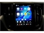 Volvo XC60 2.0 T8 AWD 335kW/456pk Aut8 Plug-in hybrid Long Range R-Design LUCHTVERING + BOWERS&WILKINS + ADAPT.CRUISE + PILOT ASSIST + STOEL-&STUURVERWARMING + GOOGLE DASH + KEYLESS ENTRY&GO + LANE ASSIST + CAMERA + EL.TREKHAAK + PARKSENSOREN V&A + 19" LM-VELGEN!!
