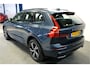 Volvo XC60 2.0 T8 AWD 335kW/456pk Aut8 Plug-in hybrid Long Range R-Design LUCHTVERING + BOWERS&WILKINS + ADAPT.CRUISE + PILOT ASSIST + STOEL-&STUURVERWARMING + GOOGLE DASH + KEYLESS ENTRY&GO + LANE ASSIST + CAMERA + EL.TREKHAAK + PARKSENSOREN V&A + 19" LM-VELGEN!!