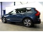 Volvo XC60 2.0 T8 AWD 335kW/456pk Aut8 Plug-in hybrid Long Range R-Design LUCHTVERING + BOWERS&WILKINS + ADAPT.CRUISE + PILOT ASSIST + STOEL-&STUURVERWARMING + GOOGLE DASH + KEYLESS ENTRY&GO + LANE ASSIST + CAMERA + EL.TREKHAAK + PARKSENSOREN V&A + 19" LM-VELGEN!!