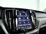 Volvo XC60 T8 Plug-in hybrid AWD Ultra Bright | SOH 100% | Panoramadak | 360° camera | Luchtvering | Harman Kardon | Head-up display | Stoel- en Stuurverwarming | Trekhaak