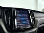 Volvo XC60 T8 Plug-in hybrid AWD Ultra Bright | SOH 100% | Panoramadak | 360° camera | Luchtvering | Harman Kardon | Head-up display | Stoel- en Stuurverwarming | Trekhaak