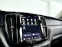 Volvo XC60 T8 Plug-in hybrid AWD Ultra Bright | SOH 100% | Panoramadak | 360° camera | Luchtvering | Harman Kardon | Head-up display | Stoel- en Stuurverwarming | Trekhaak