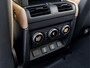 Land Rover Defender 110 2.0 P300e 110 Dynamic Edition | Head-up Display |  Caraway | Meridian™ Surround Sound System