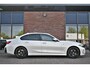 BMW 3-Serie 330e xDrive M-Sport Pro Pano M-zetels ACC HUD 19inch El-klep
