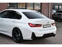 BMW 3-Serie 330e xDrive M-Sport Pro Pano M-zetels ACC HUD 19inch El-klep