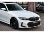 BMW 3-Serie 330e xDrive M-Sport Pro Pano M-zetels ACC HUD 19inch El-klep
