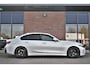 BMW 3-Serie 330e xDrive M-Sport Pro Pano M-zetels ACC HUD 19inch El-klep