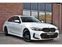BMW 3-Serie 330e xDrive M-Sport Pro Pano M-zetels ACC HUD 19inch El-klep