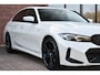 BMW 3-Serie 330e xDrive M-Sport Pro Pano M-zetels ACC HUD 19inch El-klep