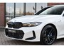 BMW 3-Serie 330e xDrive M-Sport Pro Pano M-zetels ACC HUD 19inch El-klep