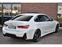 BMW 3-Serie 330e xDrive M-Sport Pro Pano M-zetels ACC HUD 19inch El-klep