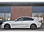 BMW 3-Serie 330e xDrive M-Sport Pro Pano M-zetels ACC HUD 19inch El-klep