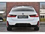 BMW 3-Serie 330e xDrive M-Sport Pro Pano M-zetels ACC HUD 19inch El-klep